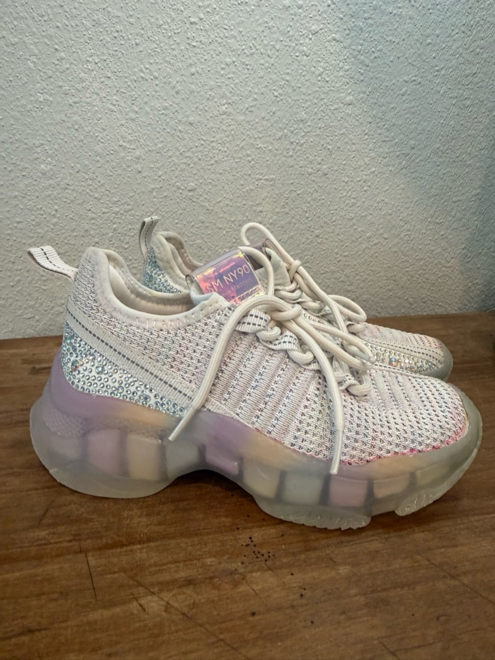 Steve Madden Girls SM NY90 White Rainbow Rhinestone Sneakers Size 10